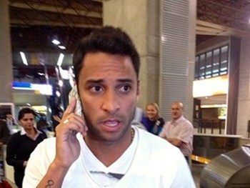 Ibson rescinde com Flamengo e deverá assinar com Corinthians nesta terça-feira