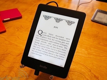 Kindle Paperwhite é lançado no país pela igual importância do exemplar antecedente